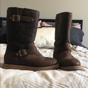 Buckle Ugg boots
